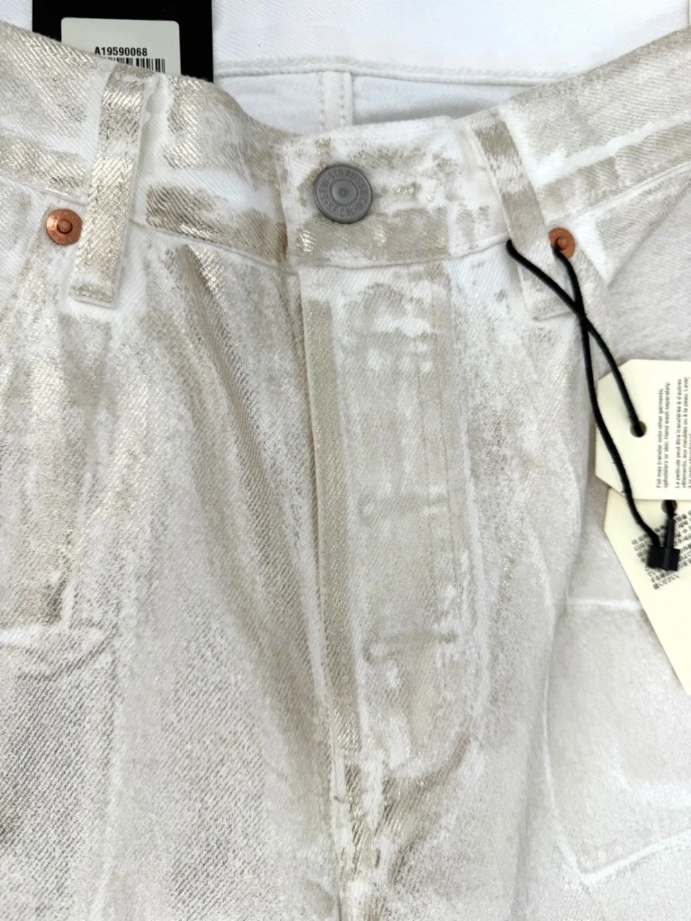 Levi's 501 90s Straight Leg Jeans in Metallic Off-White - Picture 4 of 15